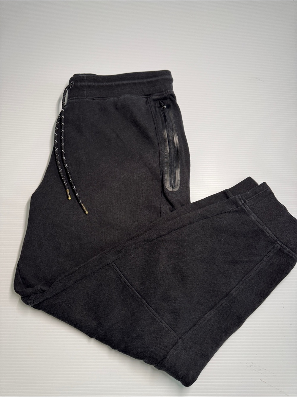 Men's Black Zipper Pocket Jogger Sweatpants - Everyday Performance